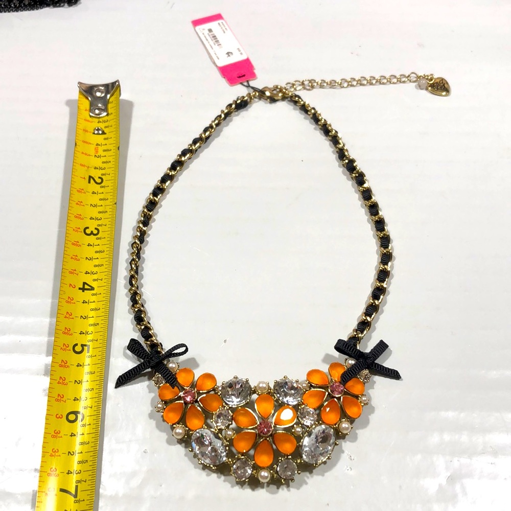 Vintage Iconic collection 🌸 🎀 💎 nwt